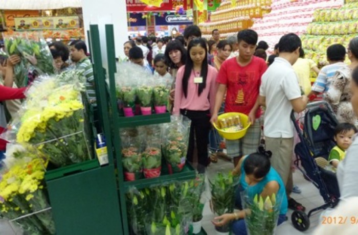 Dalat Hasfarm opened new booth at BigC Binh Duong