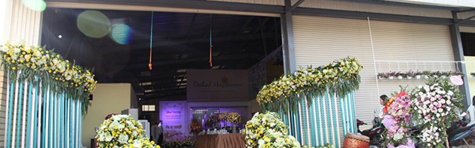Dalat Hasfarm khai trương trung tâm phân phối hoa tươi tại Long Biên, Hà Nội