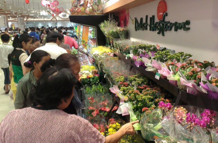 Khai trương gian hàng hoa tươi Dalat Hasfarm tại trung tâm mua sắm AEON