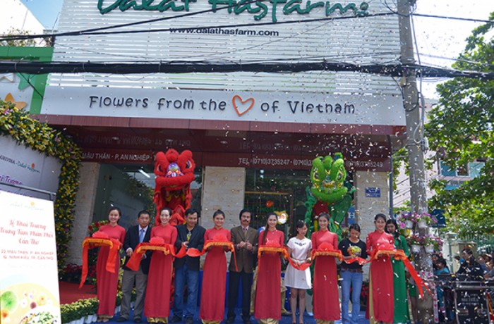 Dalat Hasfarm khai trương trung tâm phân phối hoa tươi Dalat Hasfarm tại Cần Thơ