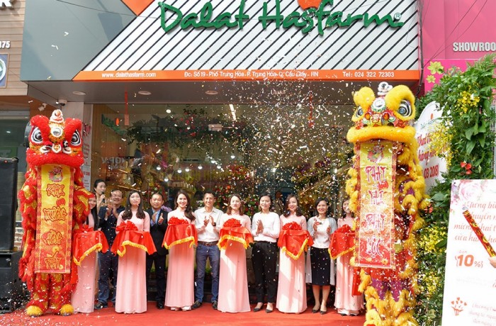 Dalat Hasfarm khai trương cửa hàng hoa tươi ở Trung Hòa – Hà Nội
