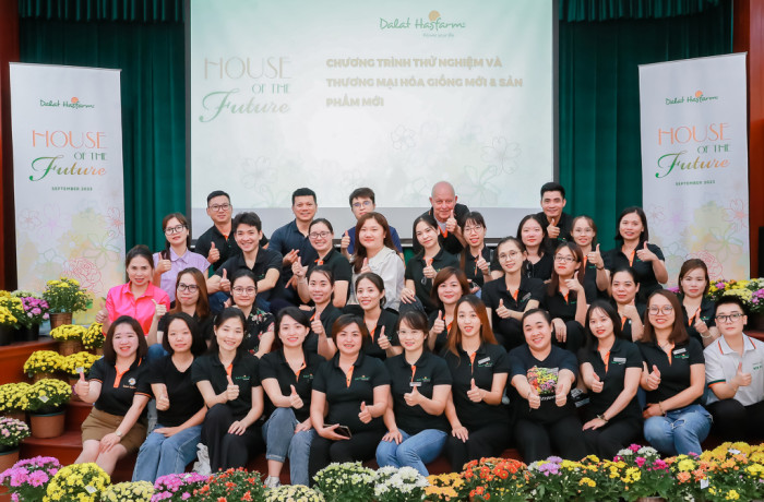 Dalat Hasfarm event showcases new products and varieties